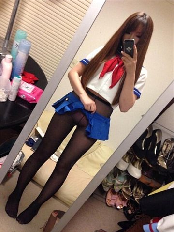 pics 6 of Amateur Girl in Panty Hose in Front Of