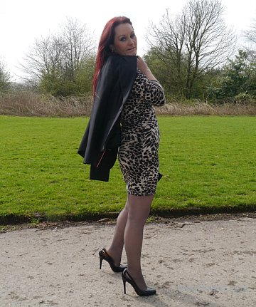 pics 1 of Redhead Girl Wearing Leopard Dress Grey