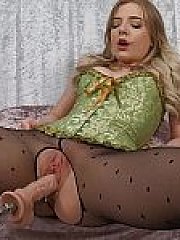 Pantyhose site TV Nylons